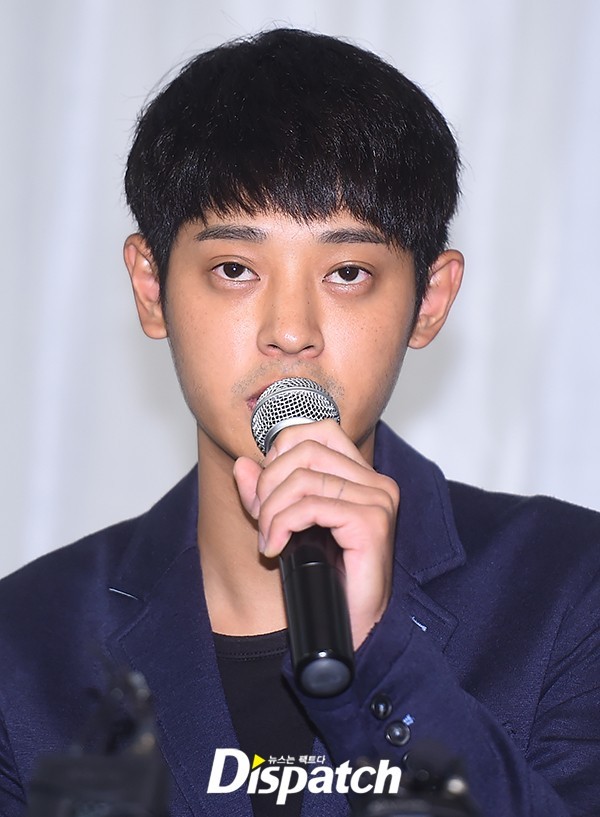 Jung Joon Young saat menyampaikan permintaan maaf atas kasusnya dengan mantan kekasih pada 2016 lalu.