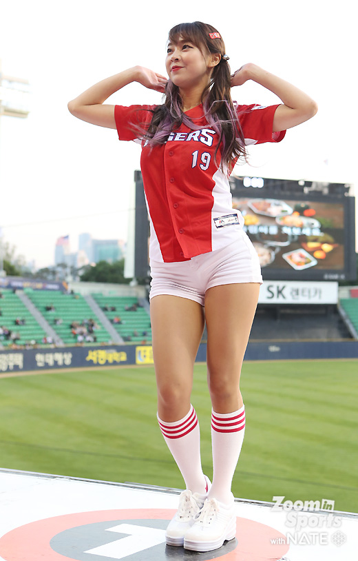 강명호ㅣ'깜찍·발랄' 김지혜 치어..."KIA 활력소!" | 디스패치 | 뉴스는 팩트다!