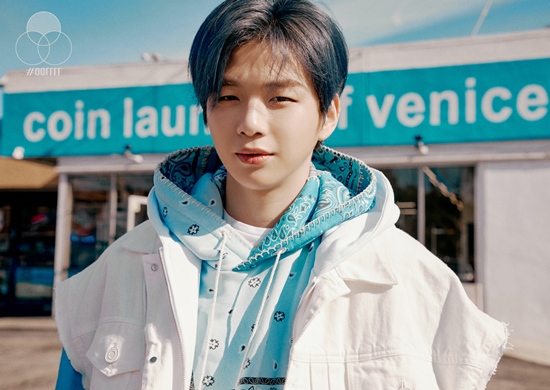 강다니엘, 'CYAN' 초동 26만↑…올해 솔로 가수 최고 판매량 | 디스패치 | 뉴스는 팩트다!