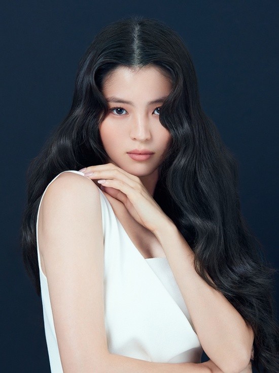 Хан Со Хи демонстрирует свою красоту в новой рекламной фотосессии