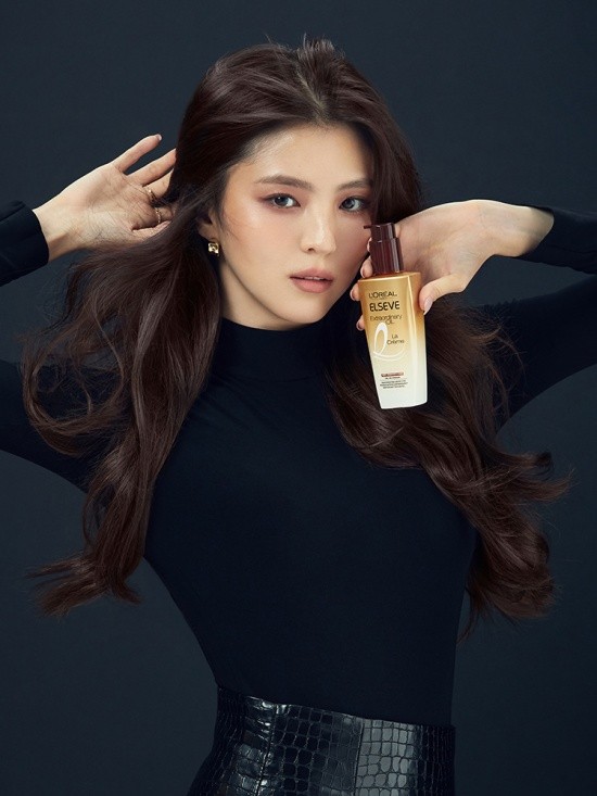 Хан Со Хи демонстрирует свою красоту в новой рекламной фотосессии