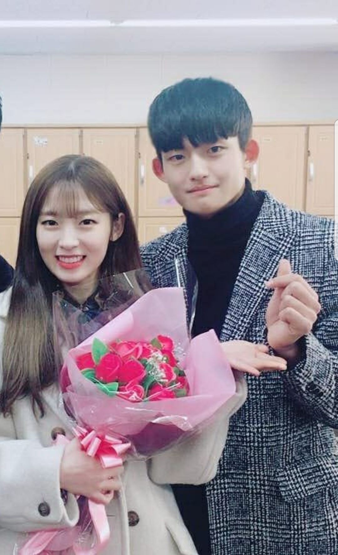 여자 아이돌 성적 대상화' 딥페이크 청원 참여한 '오마이걸' 아린 남동생 | SNSFeed 제휴콘텐츠 제공 '실시간 핫이슈'