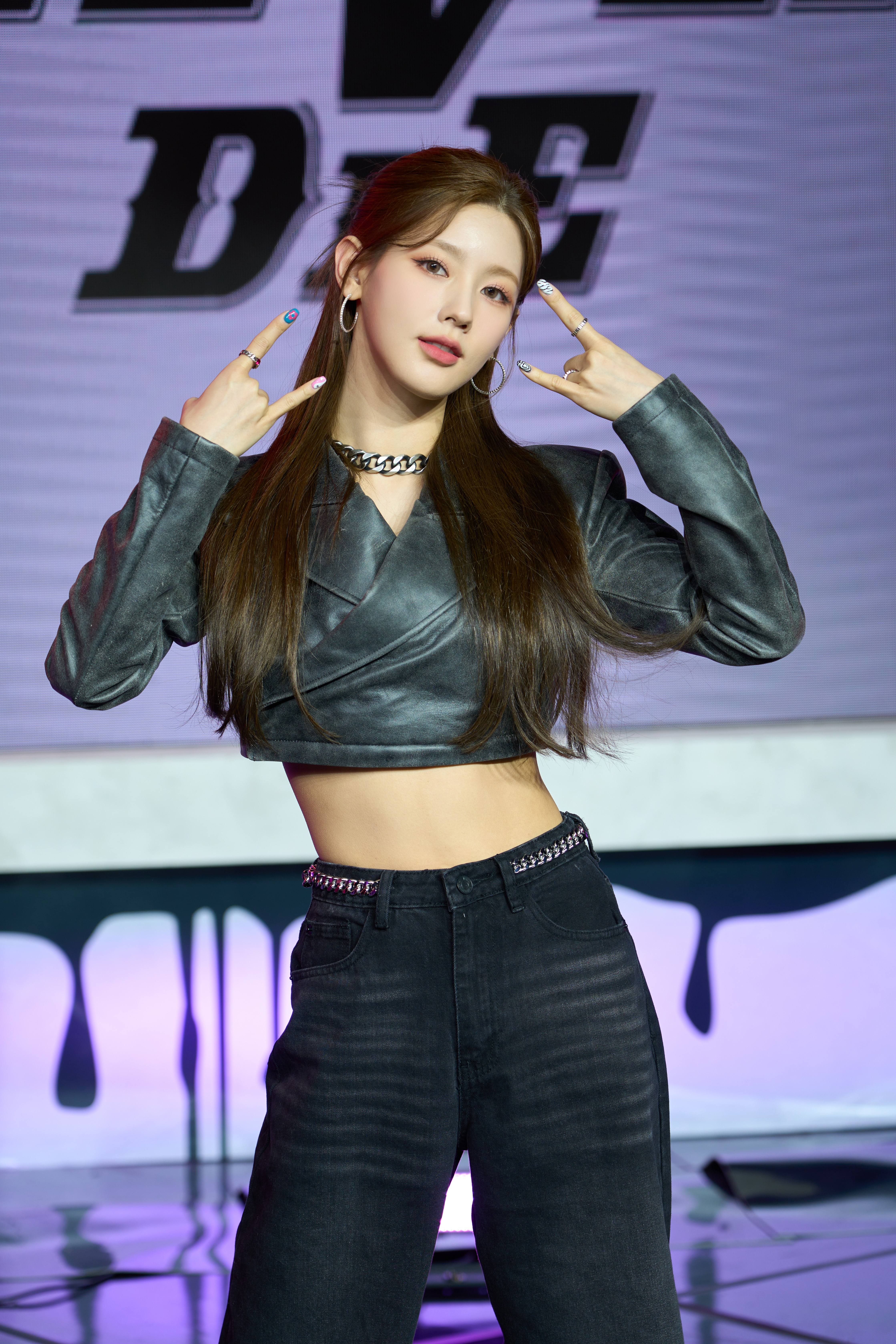 G)I-dle's Miyeon to Make Her Solo Debut on April 27th | DIPE.CO.KR