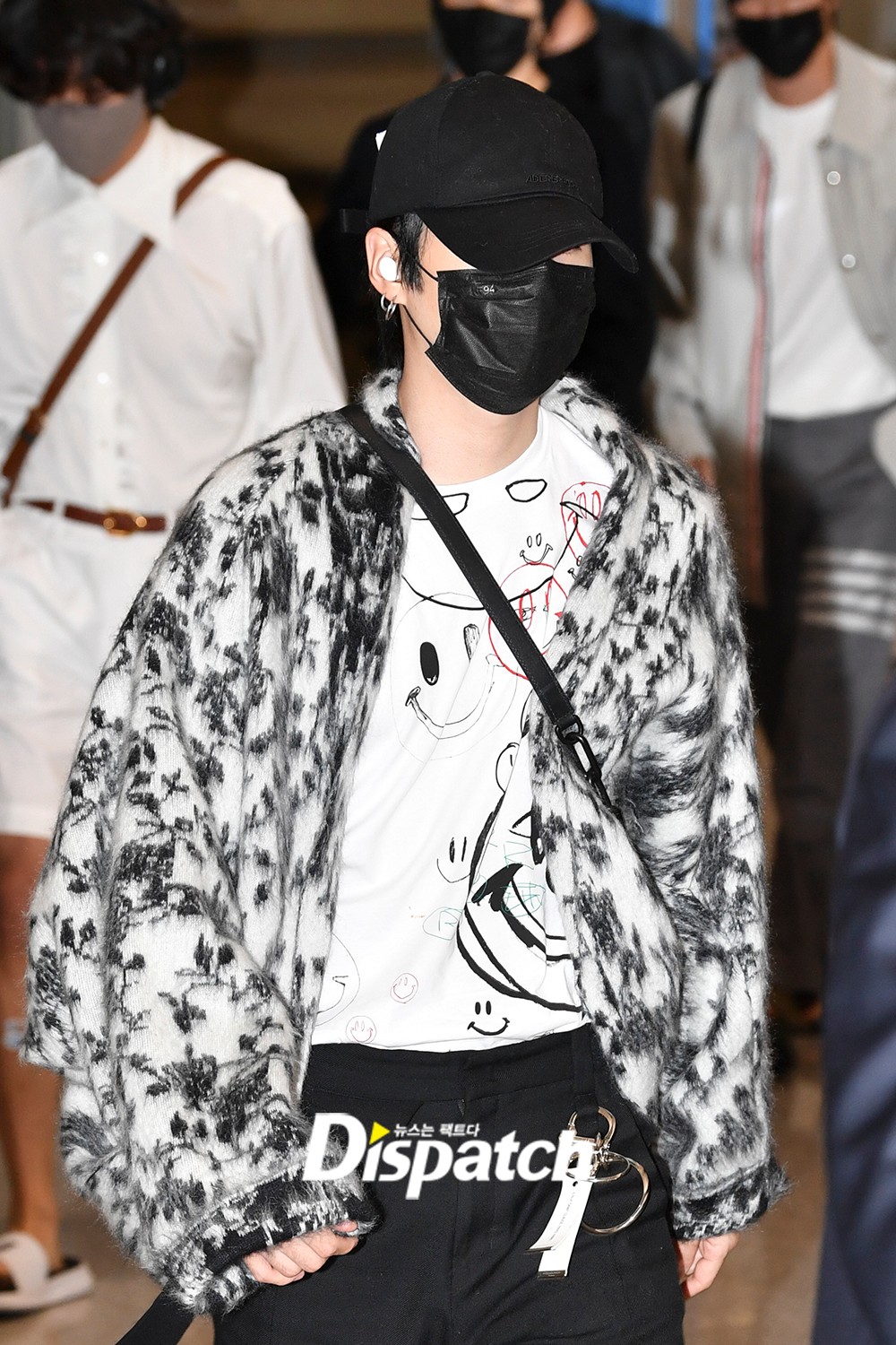 MIN YOONGI LATEST AIRPORT PICTURE 2022