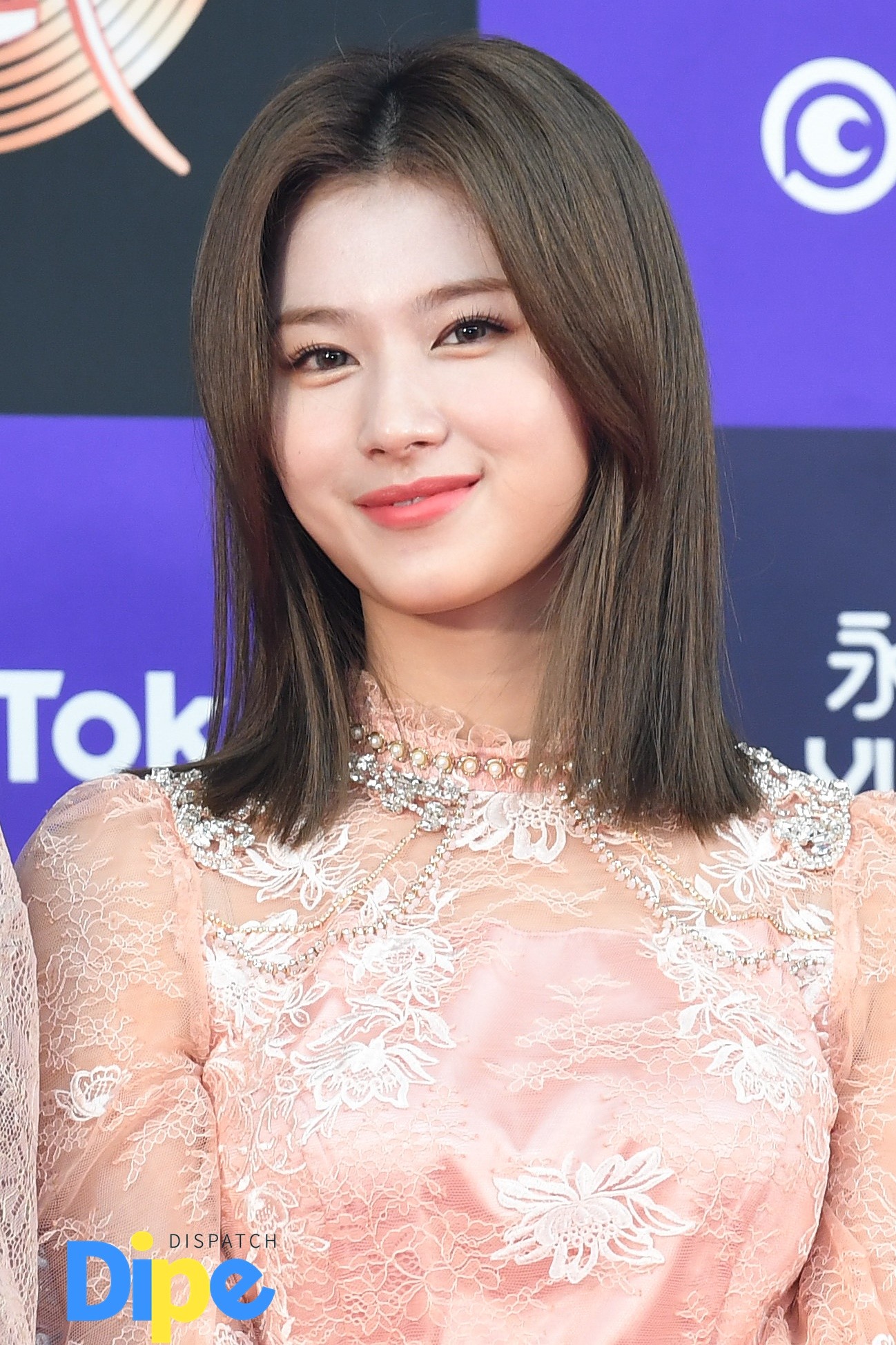 TWICE's Sana Tests Positive For COVID-19 On Way Back From Japan; Other  Members Return To Korea