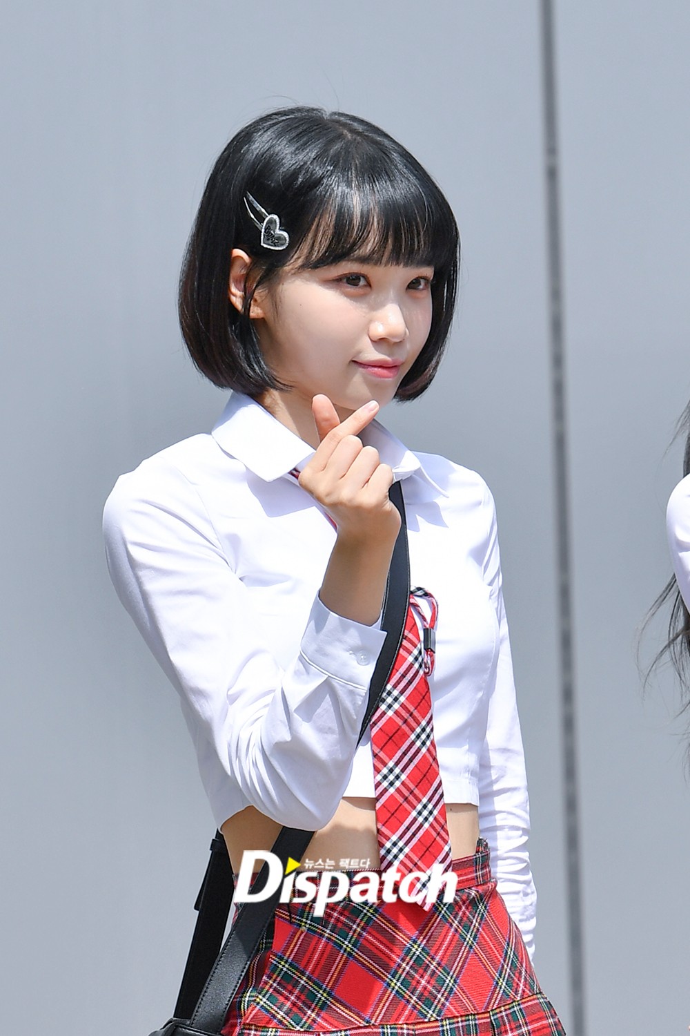 LE SSERAFIM's Kim Chaewon Is Cute in Pictures for 'Knowing LE SSERAFIM's Kim Chaewon Is Cute in Pictures for 'Knowing