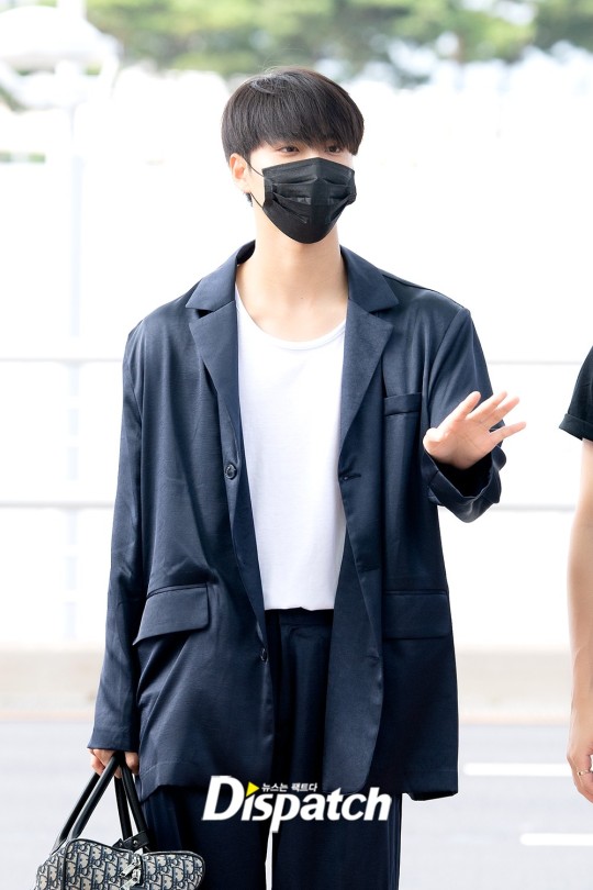 Ateez members looking chic at Incheon International Airport | DIPE.CO.KR