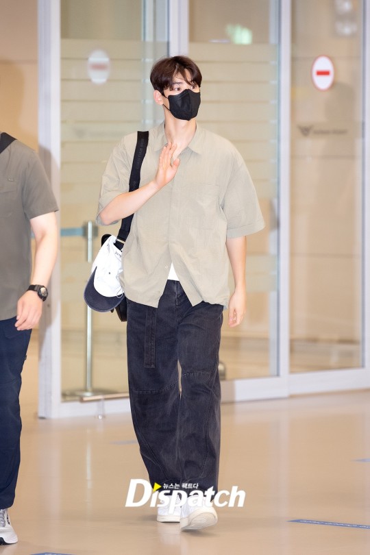Cha Eun-Woo arrives at Incheon International Airport