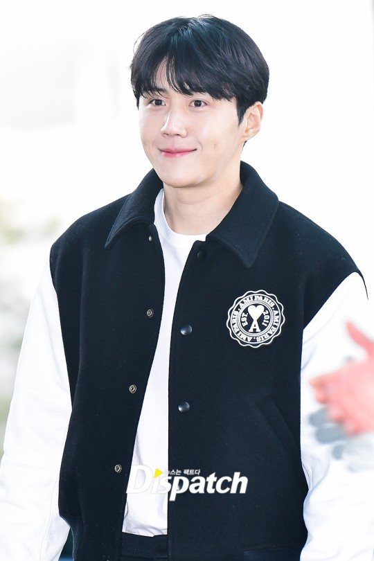 Kim Seonho X Lee Junho, strikingly handsome at airport | DIPE.CO.KR