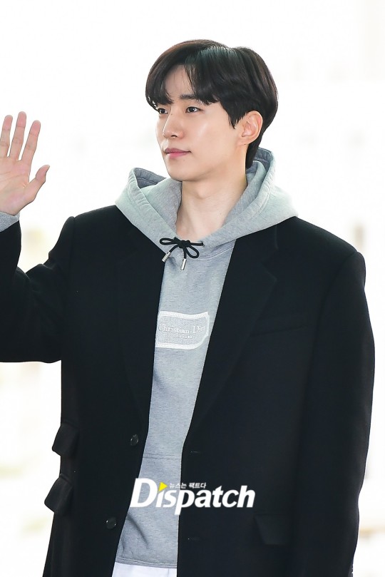 Kim Seonho X Lee Junho, strikingly handsome at airport | DIPE.CO.KR