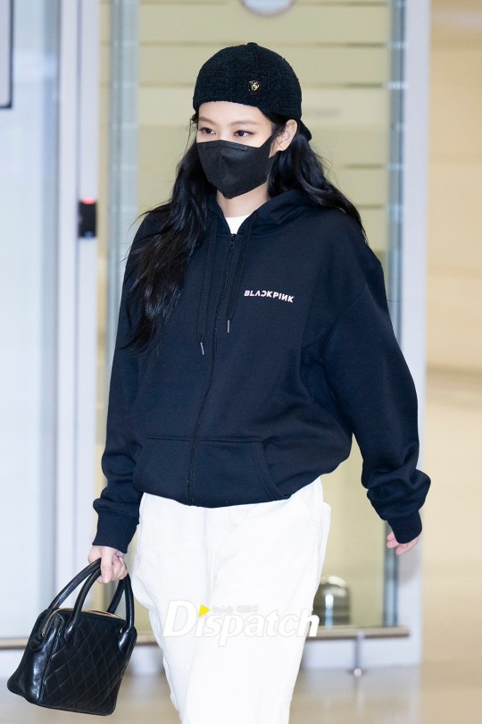 Jennie blackpink hoodie best sale