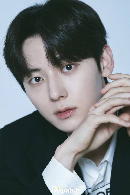 Hwang Min-Hyun to release his first solo album after 11 years since debut