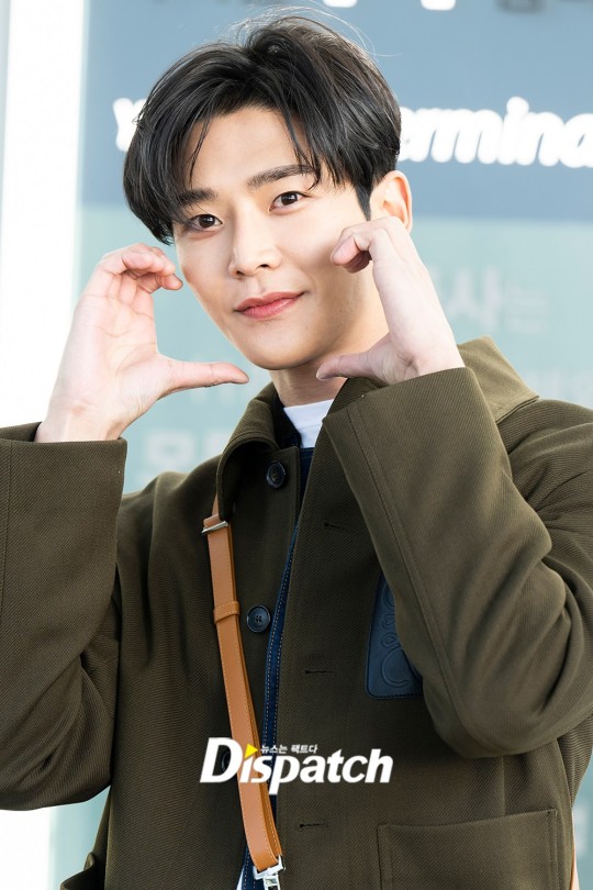 Rowoon sends his love for cameras before departure | DIPE.CO.KR