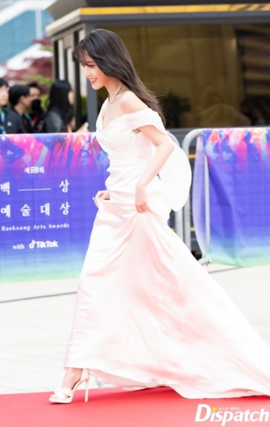 [Photo] IU, Roh Yoonseo attend 59th Baeksang Arts Awards DIPE.CO.KR