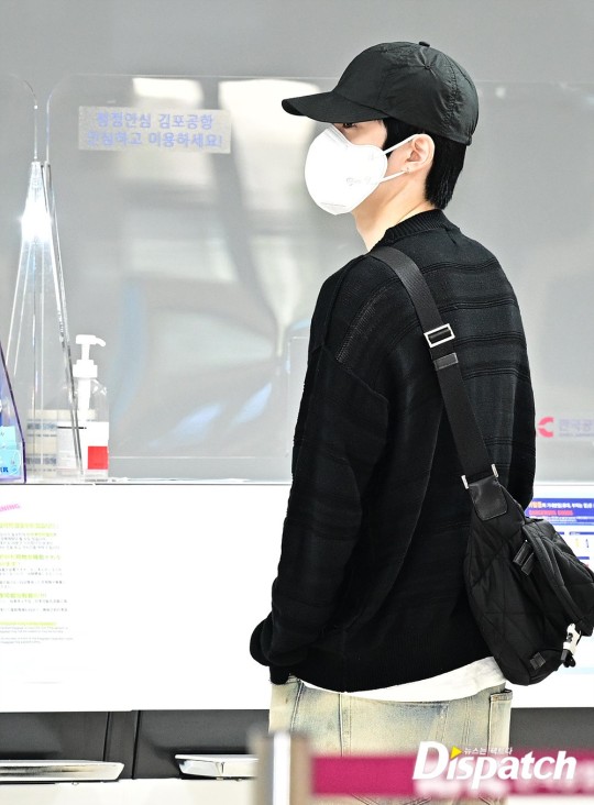 NCT 127 member Jaehyun captured at airport | DIPE.CO.KR