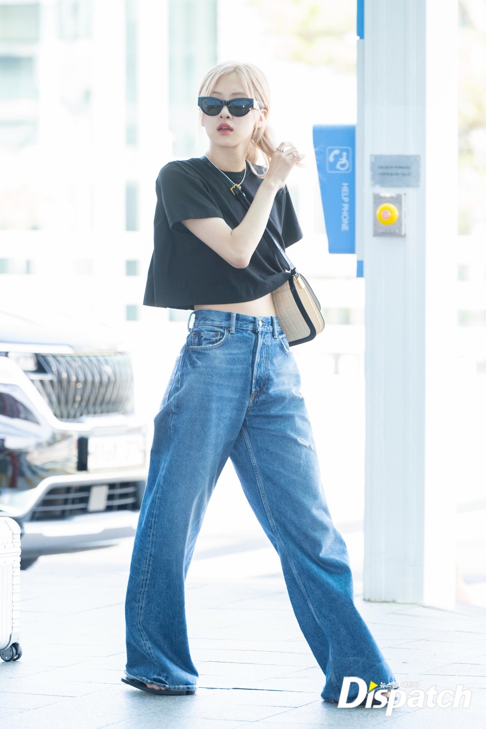 Blackpink Rose And Her Unique Airport Outfits