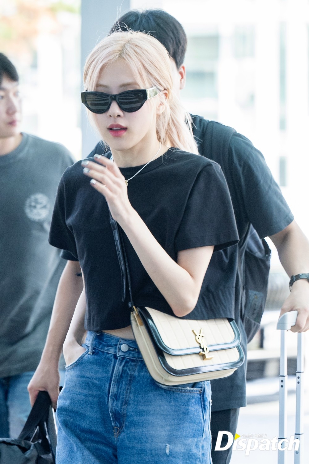 Blackpink Rose And Her Unique Airport Outfits