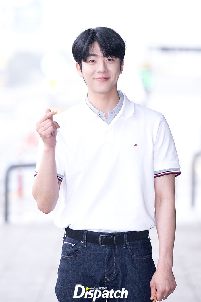 Chae Jong-hyeop Shows Off Unreal Proportions | DIPE.CO.KR