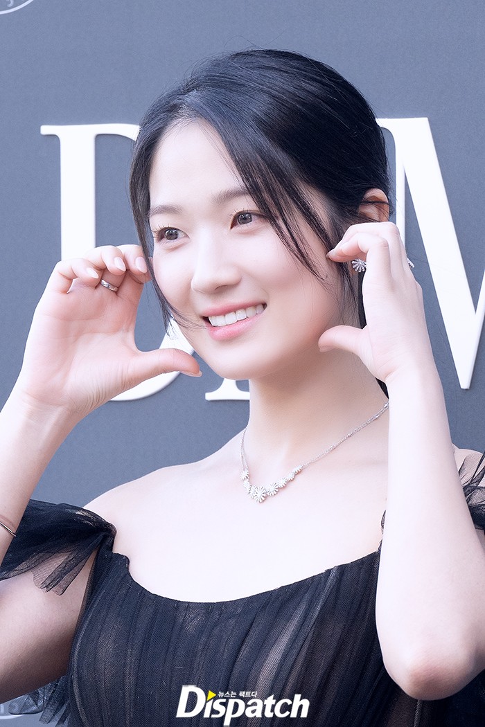 ★ENGBROX★ [silver 925][Taeyeon, Kim Hye-yoon worn] two hea Kim Hye-Yoon Poses at Jewelry Brand Photo Event | DIPE.CO.KR