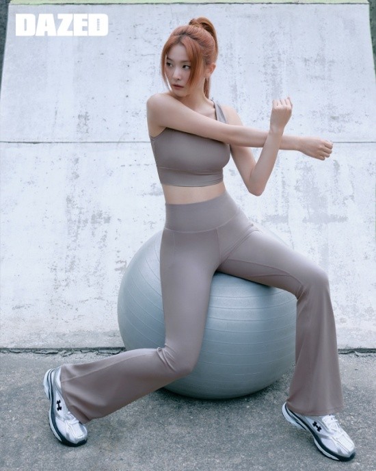 Red Velvet's Seulgi releases autumn sporty photo shoot