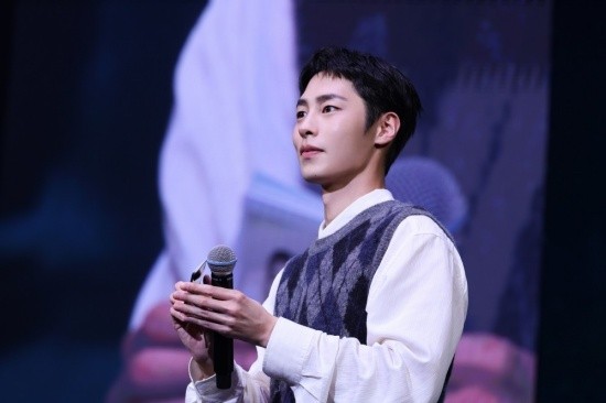 Lee Jae-wook's fan meeting in Japan was a hot one | DIPE.CO.KR