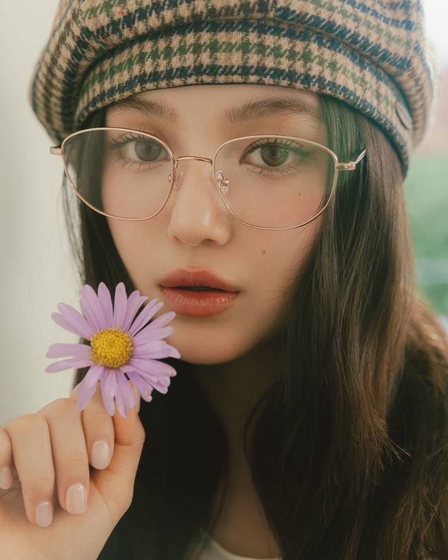 newjeans NZJ 韓国 眼鏡ブランド CARIN 広報用ポスター newjeans 韓国 眼鏡ブランド CARIN 広報用特大ポスター