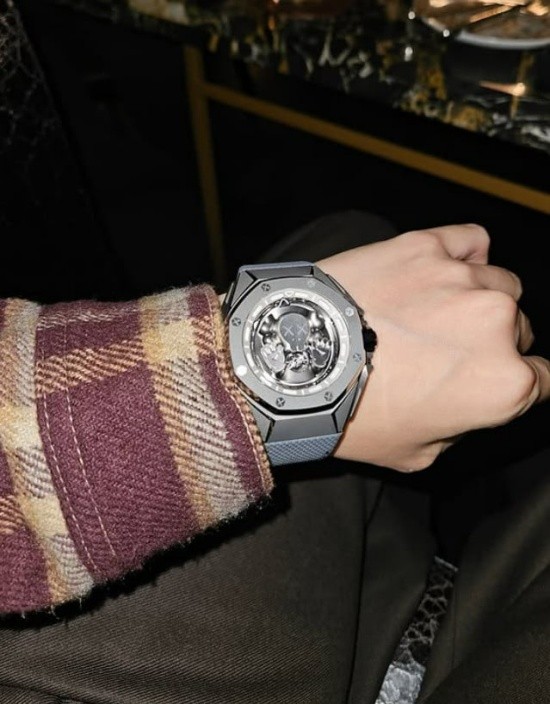 BTS J-Hope Shows Off '3 Billion KRW' Limited-Edition Watch | DIPE