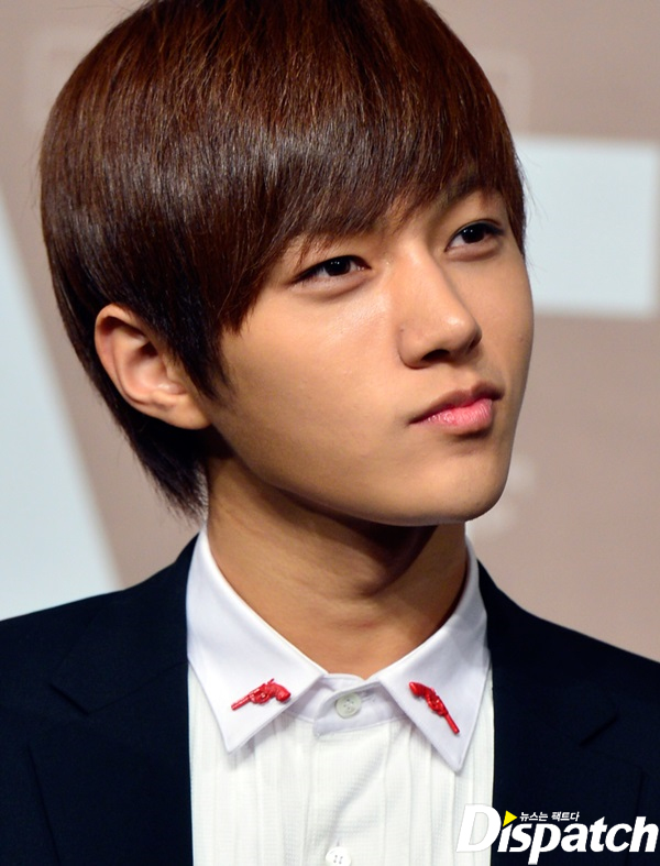[★B-Day 엘] 내 곁을 항상 지켜주는 고마운 너~ | 디스패치 | 뉴스는 팩트다! [★B-Day 엘] 내 곁을 항상 지켜주는 고마운 너~