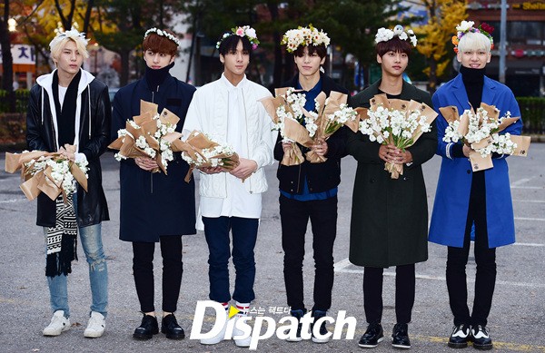 꽃을든남자 이미지