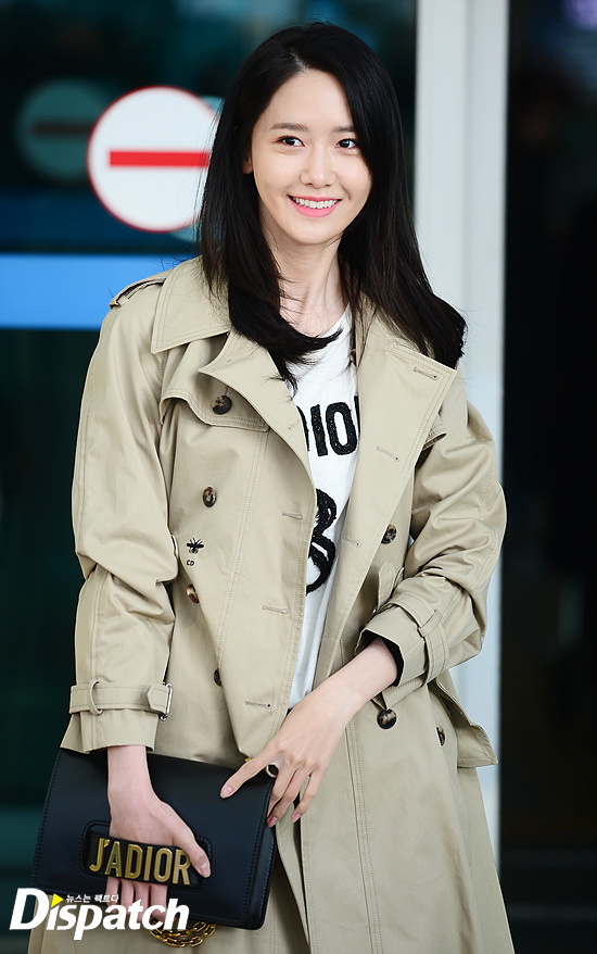 [PIC][28-02-2017] YoonA khởi hành đi Hồng Kông để tham dự sự kiện “DIOR 17S/S Landmark Pop Up Store” vào sáng nay 20170228100422_lhj_6010