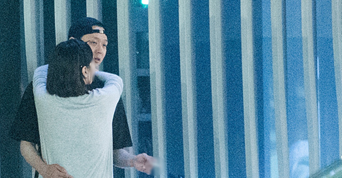 Yoochun JYJ dan tunangannya 