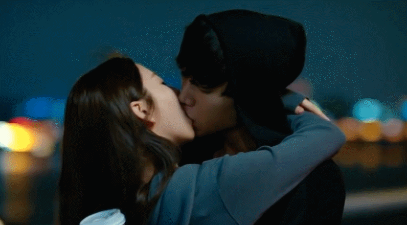 혀놀림이, 짜릿하다\, image size:832x460