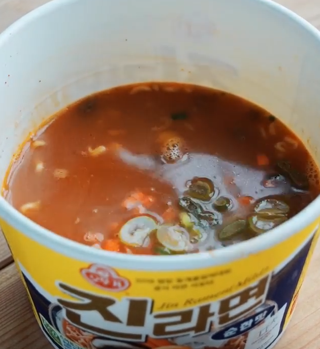 SNS에서 난리난 갓뚜기 '컵라면 계란찜' 레시피 | SNSFeed 제휴콘텐츠 제공 '실시간 핫이슈' Sns에서 난리난 갓뚜기 '컵라면 계란찜' 레시피 | Snsfeed 제휴콘텐츠 제공 '실시간 핫이슈'