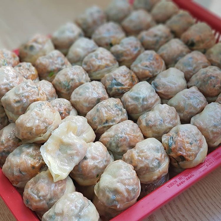 이영자가 극찬했던 아삭아삭 김치만두 가게 근황 | SNSFeed 제휴콘텐츠 제공 실시간 핫이슈 이영자가 극찬했던 아삭아삭 김치만두 가게 근황